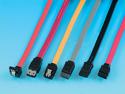 專業(yè)解析 SATA 90度對180度帶雙彈片7PIN數(shù)據(jù)線的優(yōu)勢與應(yīng)用