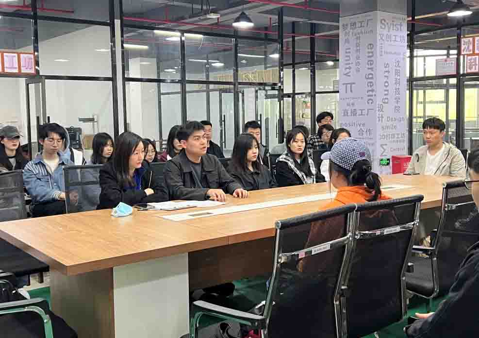 我校創(chuàng)新創(chuàng)業(yè)孵化基地衛(wèi)生安全督查行動初見成效